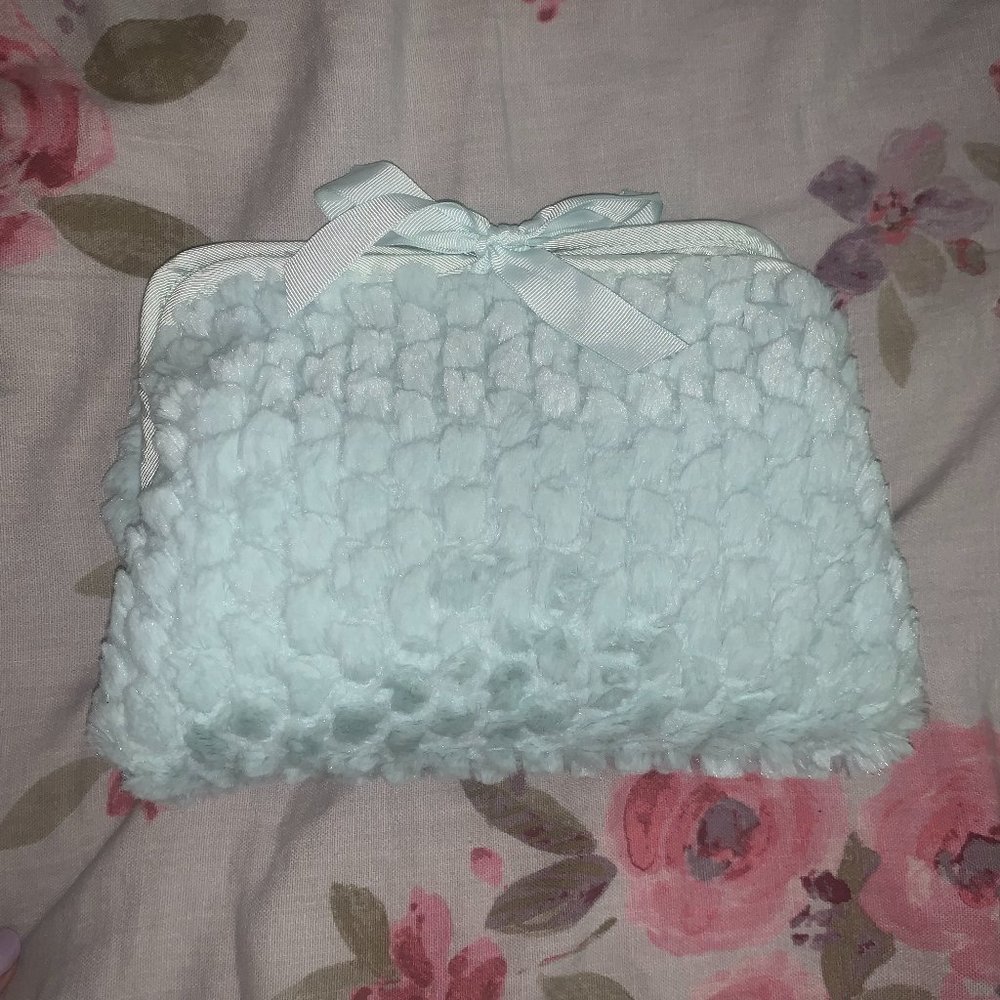 Bath and Body Works Makeup Bag - Picture 4 of 4